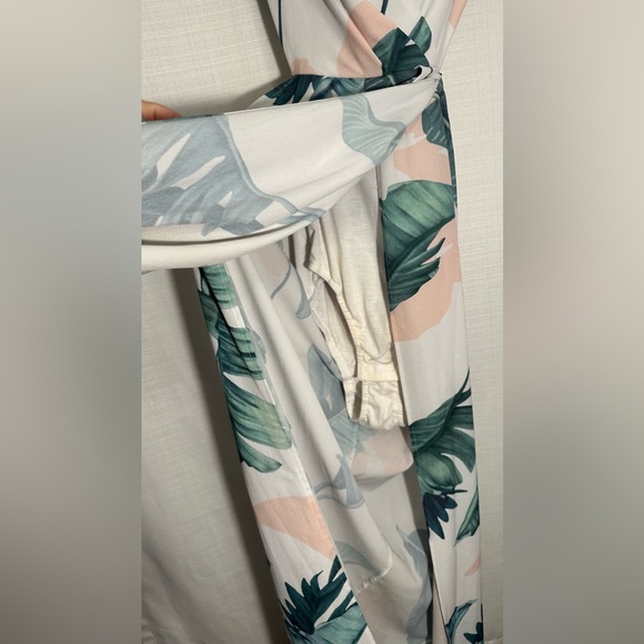 L’ATISTE by Amy Palm Print Maxi Dress Jumpsuit Size Small - Picture 7 of 16